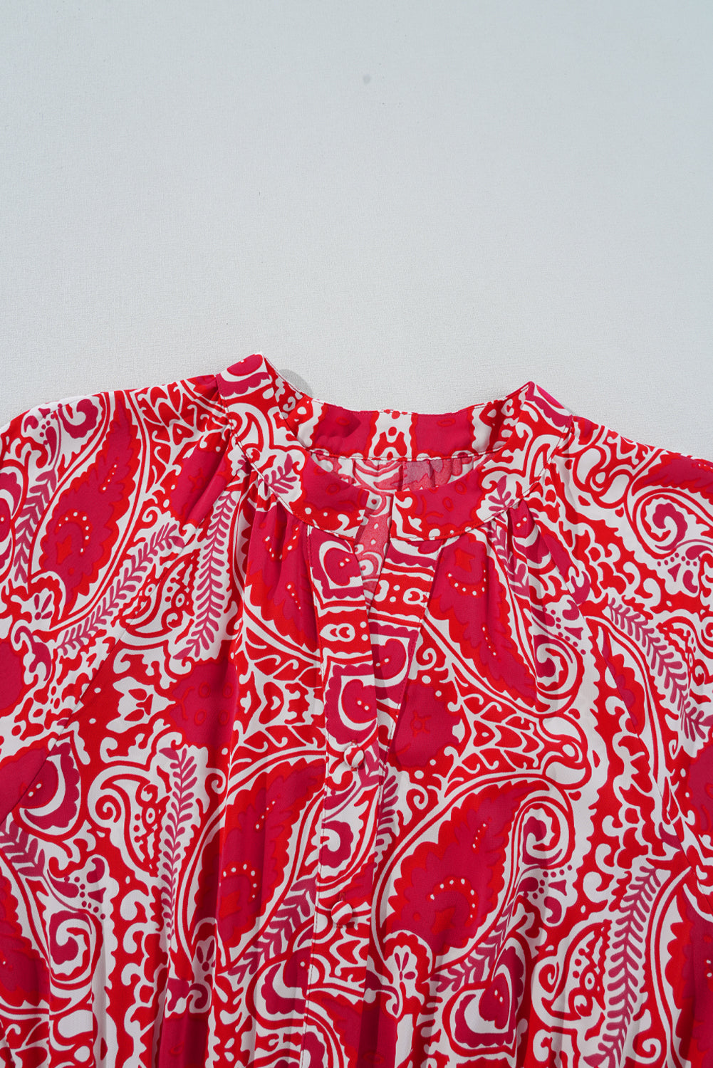 Vestido maxi con estampado de cachemir rojo, abertura lateral, manga farol y cintura alta