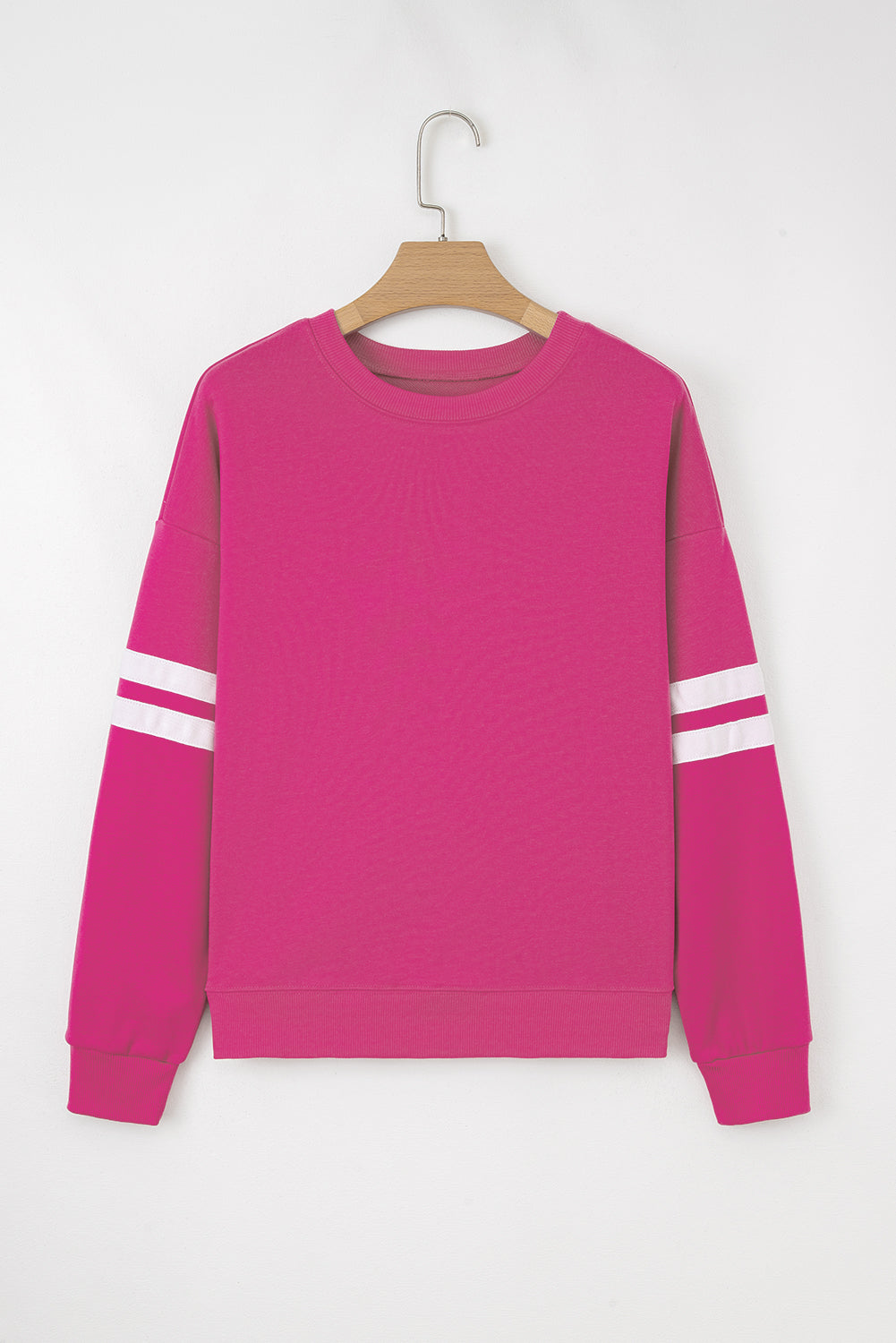 Sudadera Oversize Azul Cielo con Detalle de Rayas Universitarias y Hombros Caídos