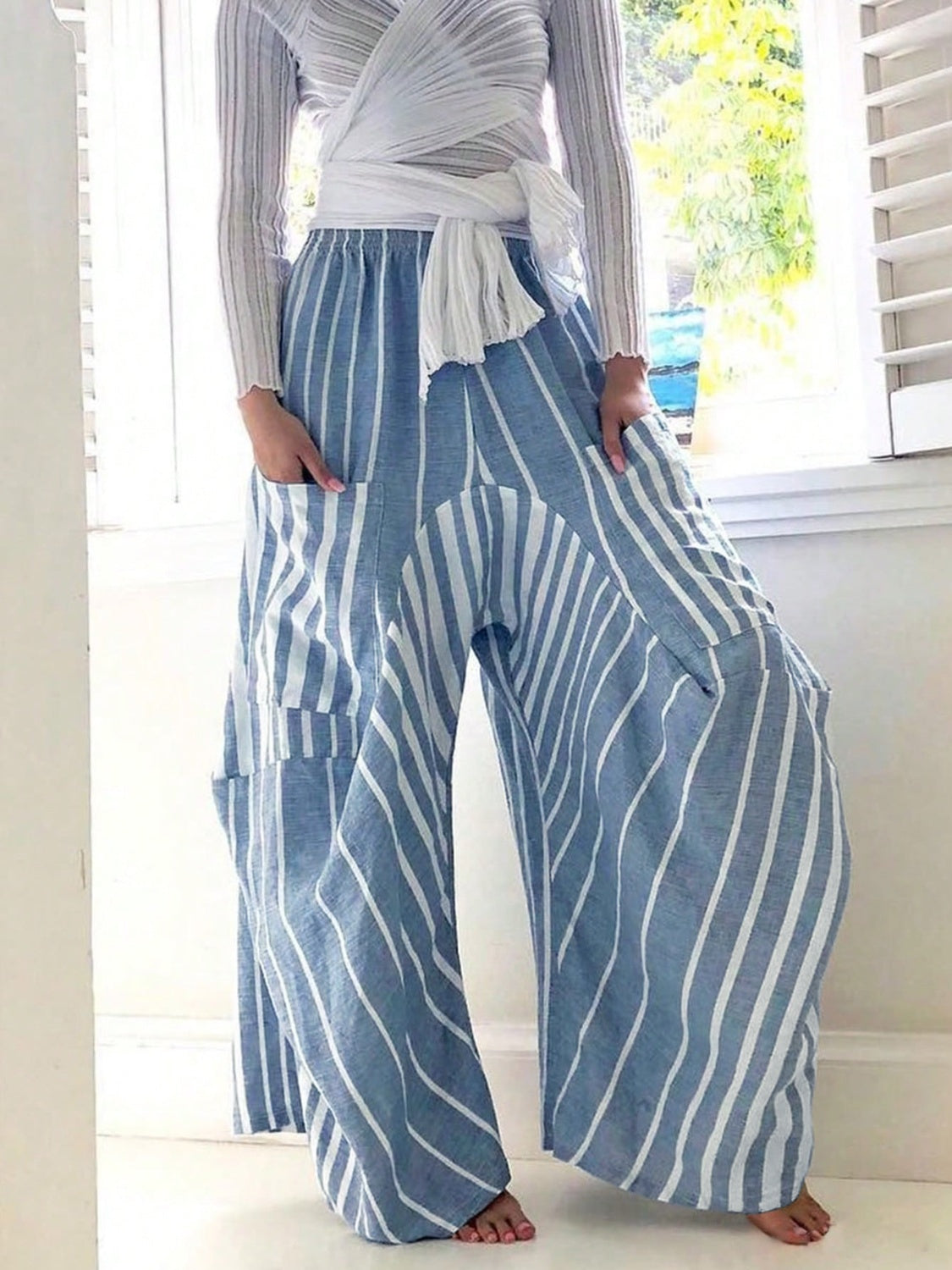 Pantalones de pierna ancha con elástico a rayas en la cintura