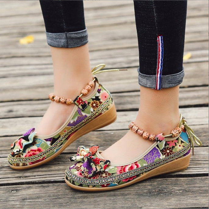 Women's Vintage Beaded Woven Embroidered Lace Flats