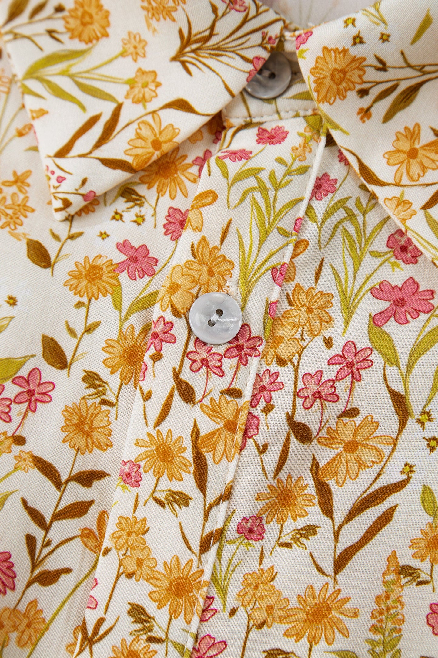 Vestido Camisero Holgado de Manga Larga con Estampado Floral Amarillo, Ribetes Volantes y Puños Fruncidos