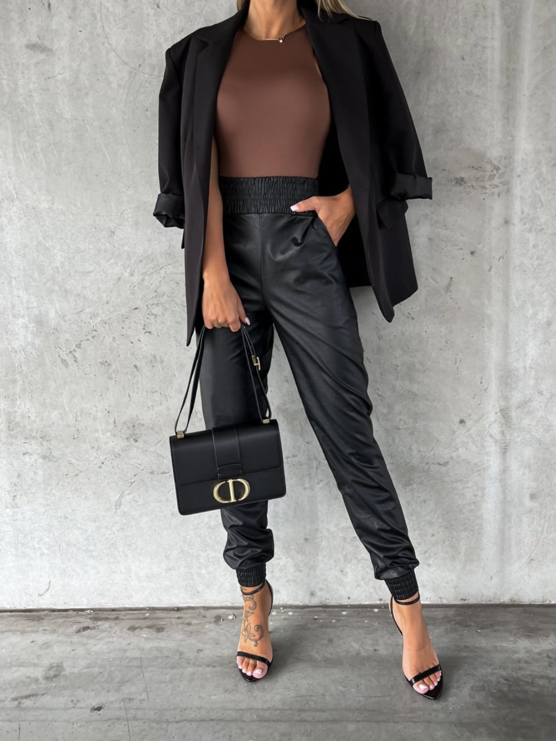 Pantalones de cintura alta con nido de abeja y bolsillos