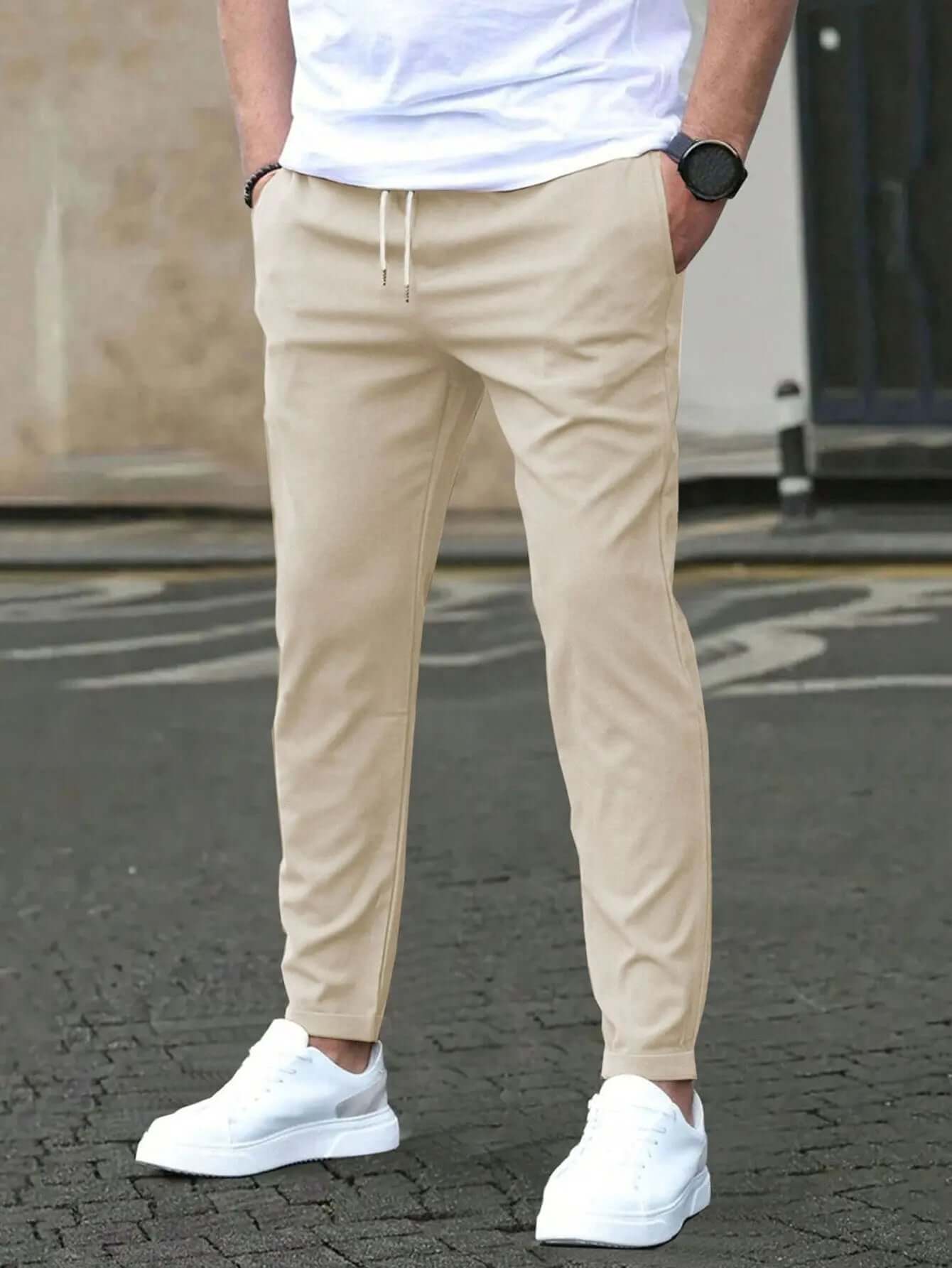 Slim Fit Cropped Pants – Casual Straight-Leg Trousers with Leather Tag