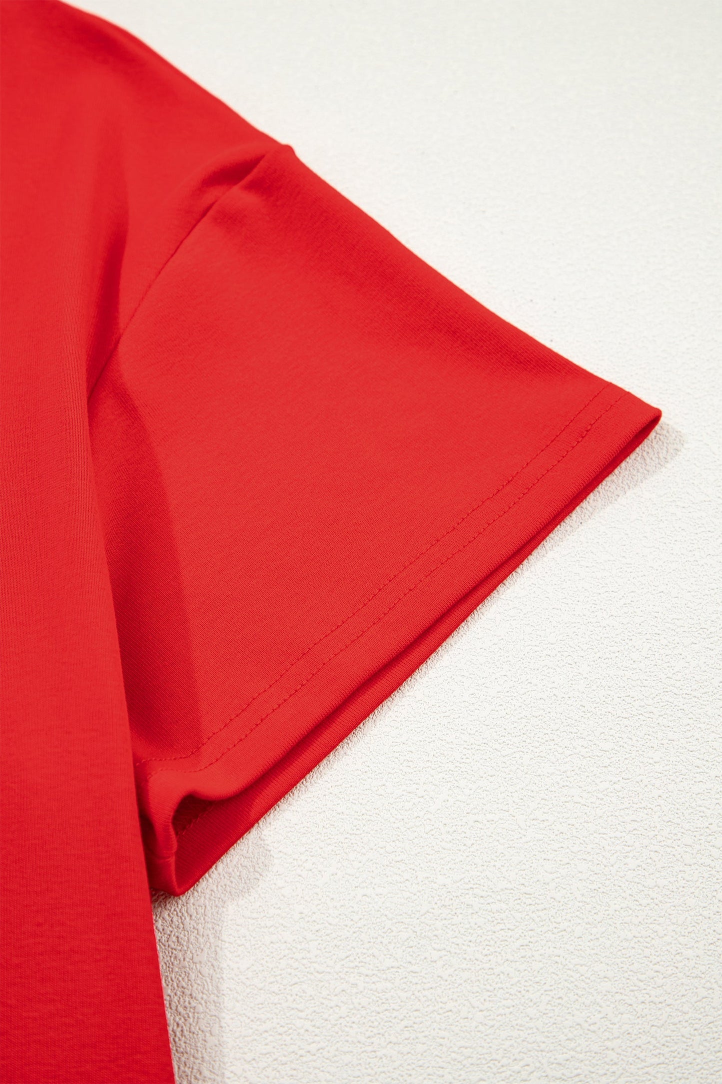Minivestido con parches de estrellas y rayas, lazo y lentejuelas rojas intensas