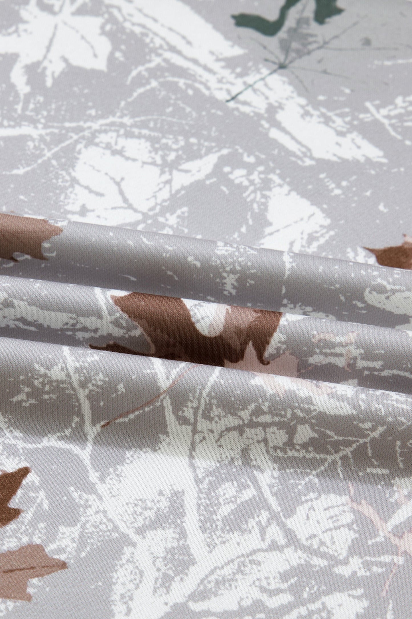 Sudadera informal de camuflaje de hoja de arce gris con rayas universitarias en las mangas