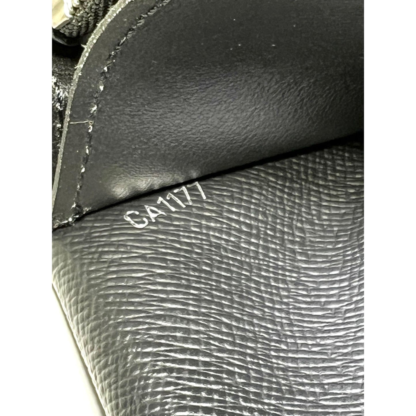 LOUIS VUITTON Epi Brazza Long Black Leather Wallet