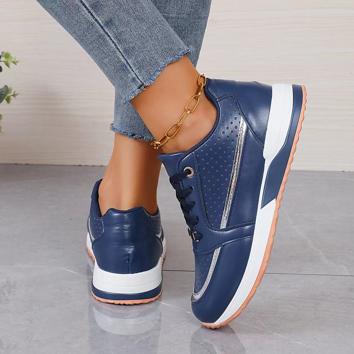 Women's Color-blocked Round-toe Lace-up Flats