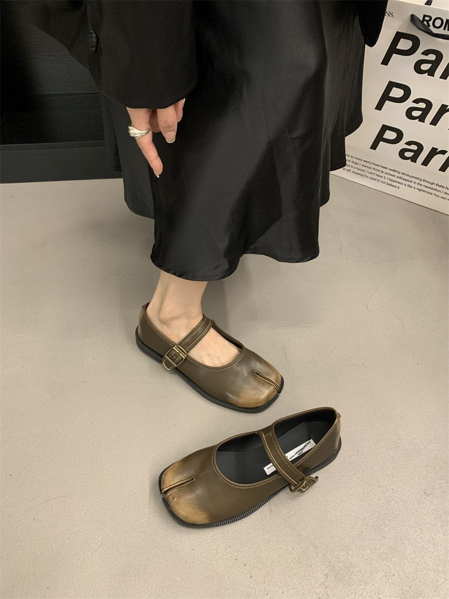 Women's Split-Toe Buckle Mary Jane Pumps