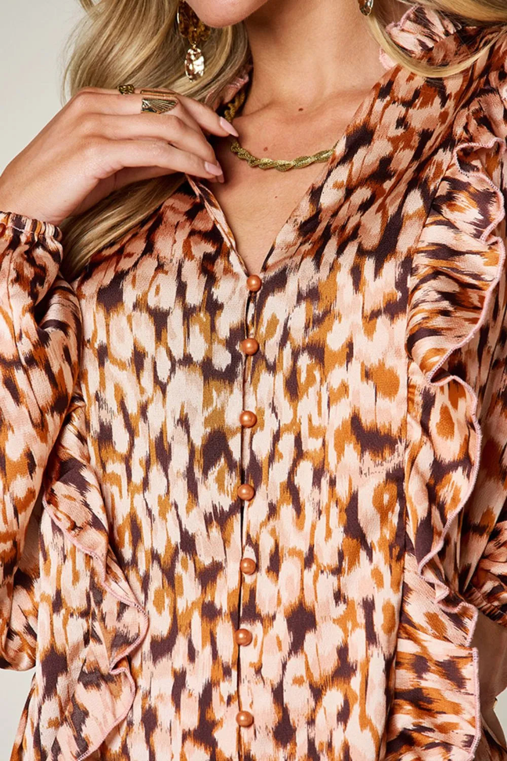 Camisa de manga abullonada con volantes estampada Double Take, talla completa