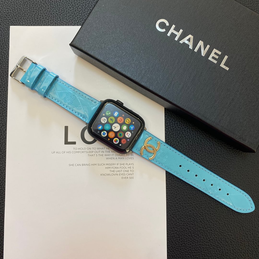 Correa de cuero brillante para Apple Watch con logotipo metálico de lujo