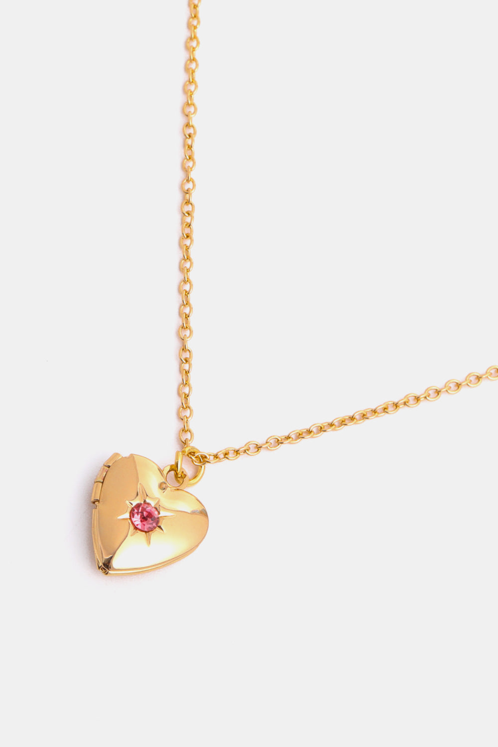 Collar con colgante de circonita en forma de corazón y chapado en oro de 14 quilates