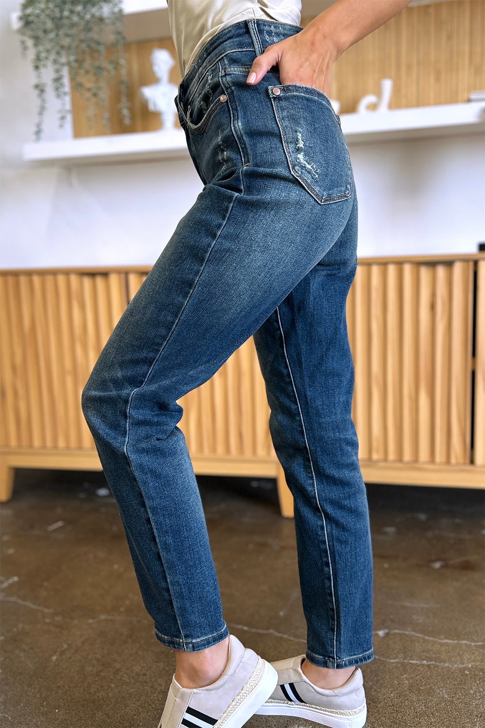 Jeans ajustados de tiro alto con control de abdomen Judy Blue Full Size