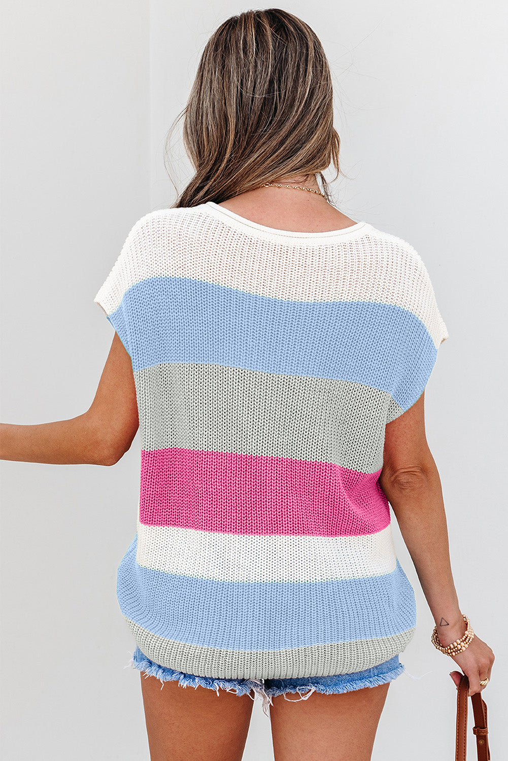 Camiseta tipo suéter con cuello en V con muesca y bloques de color azul claro