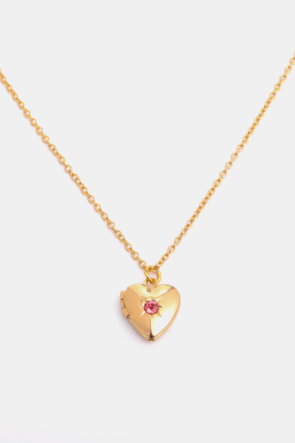 Collar con colgante de circonita en forma de corazón y chapado en oro de 14 quilates
