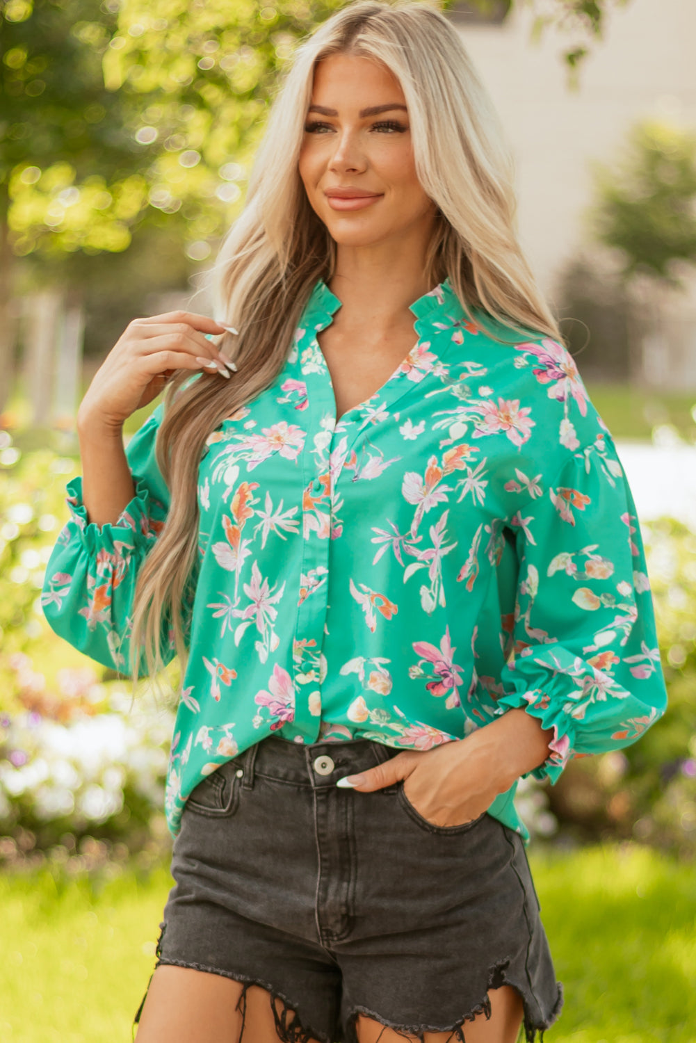 Camisa de manga farol floral verde con botones delanteros
