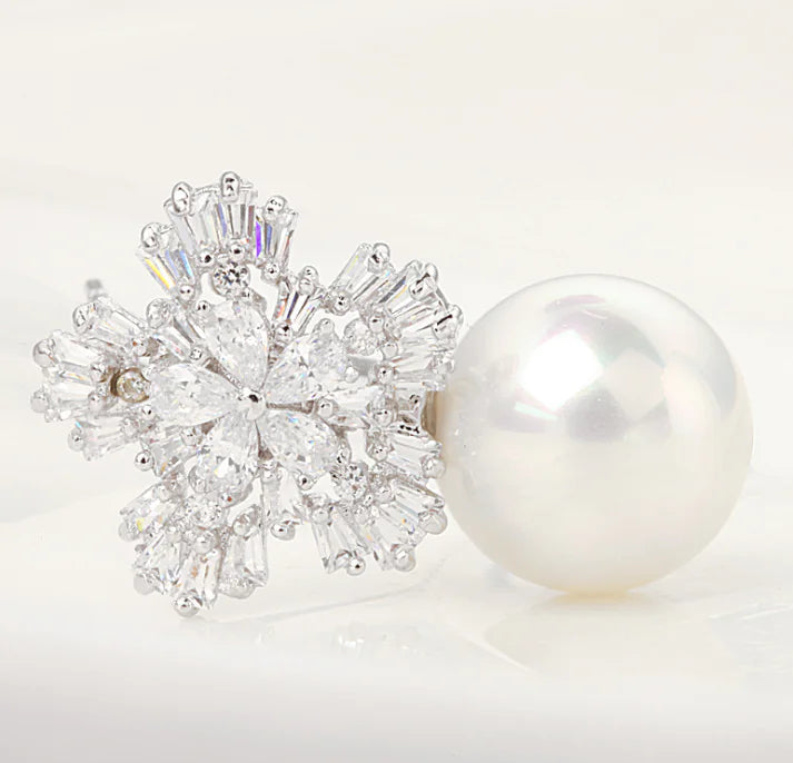 Pendientes de perlas de copo de nieve y conjunto de collar de perlas de concha