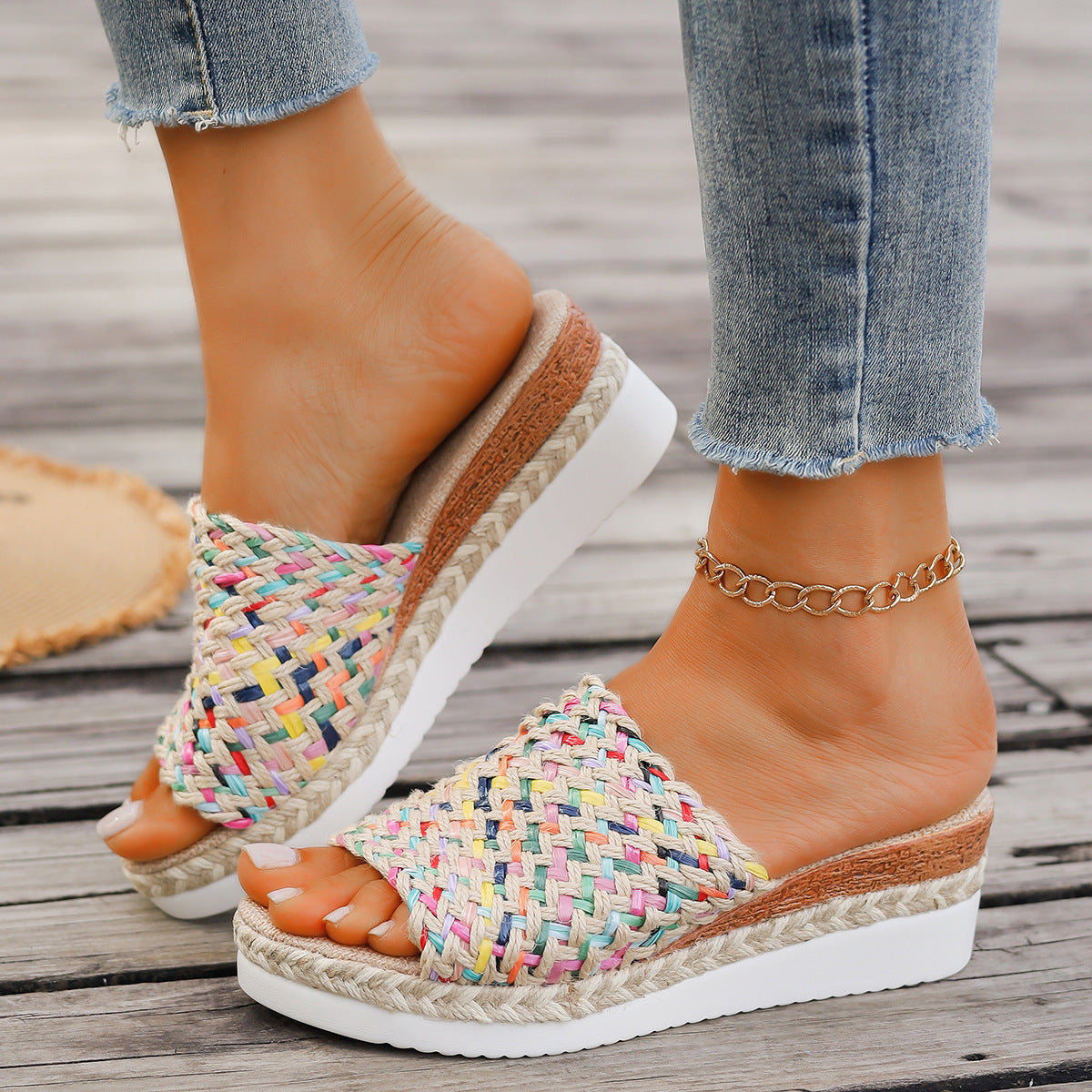 Women's Woven Platform Fish Mouth Slippers