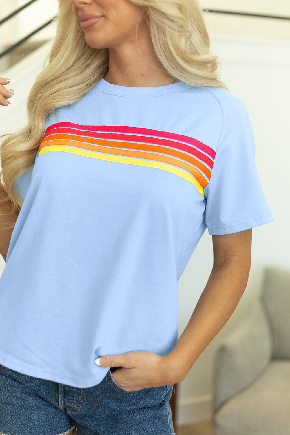 Camiseta casual delantera con parches a rayas azul Beau