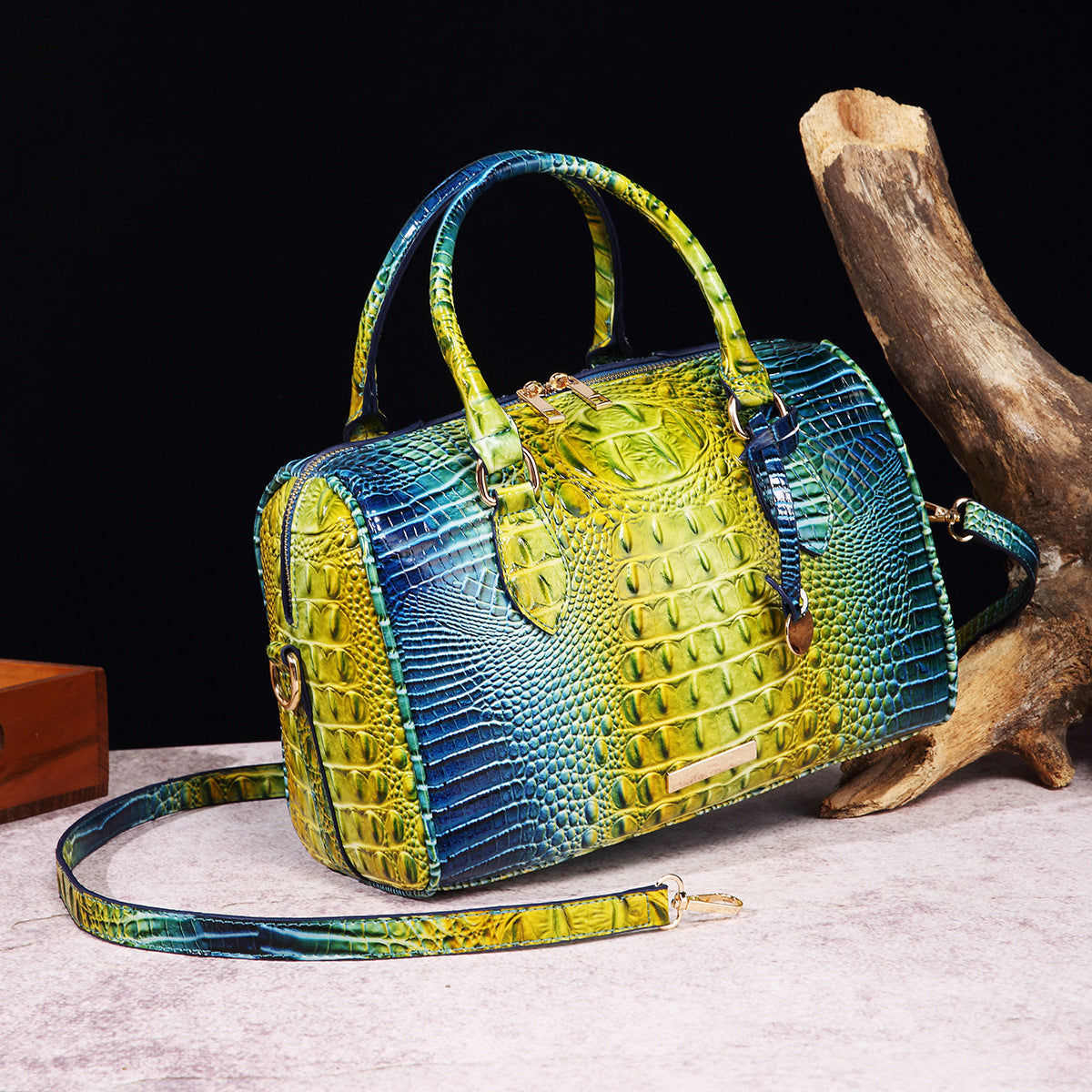 Fashion Crossbody Travel Retro Women's Bag