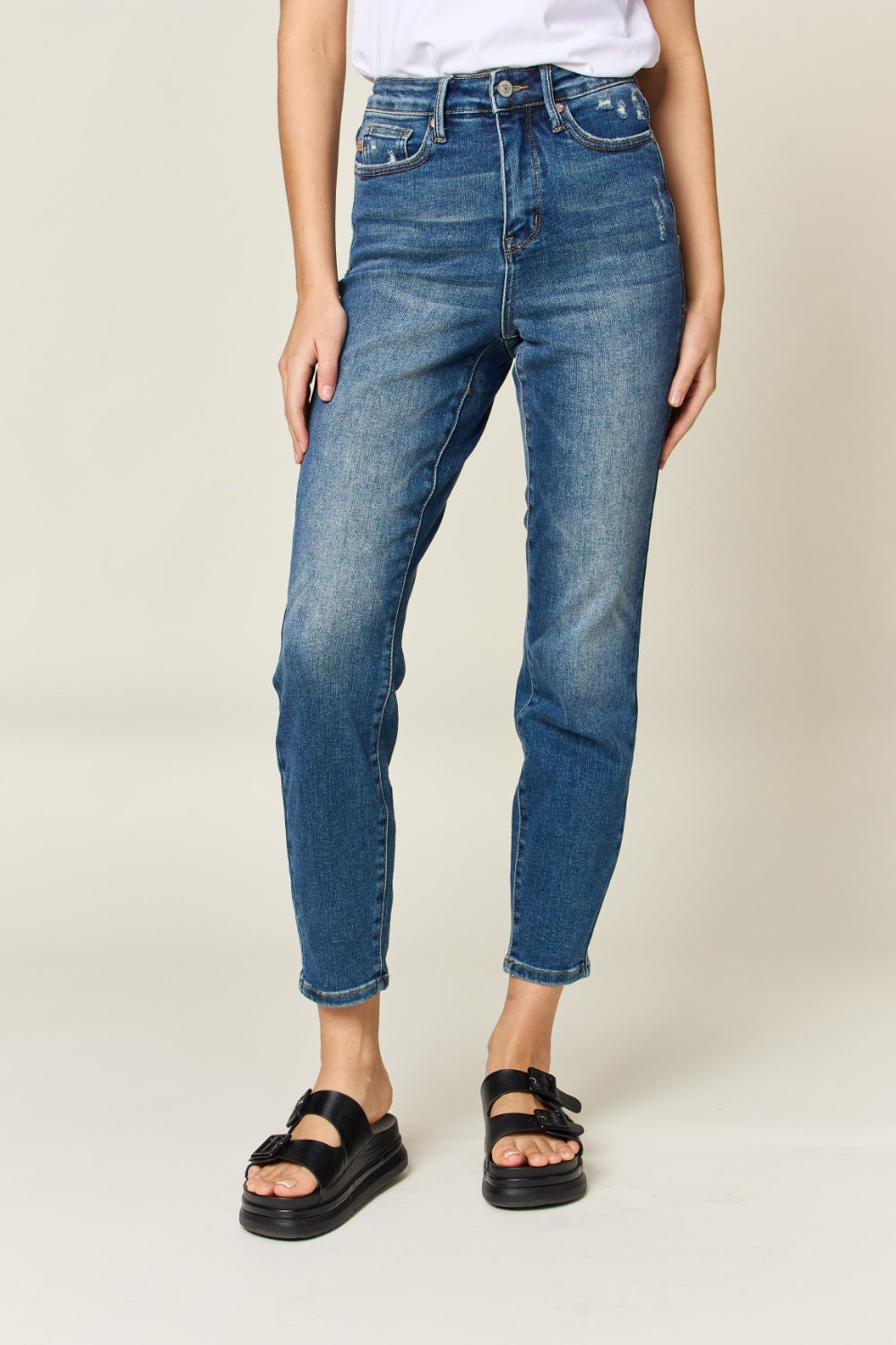 Jeans ajustados de tiro alto con control de abdomen Judy Blue Full Size