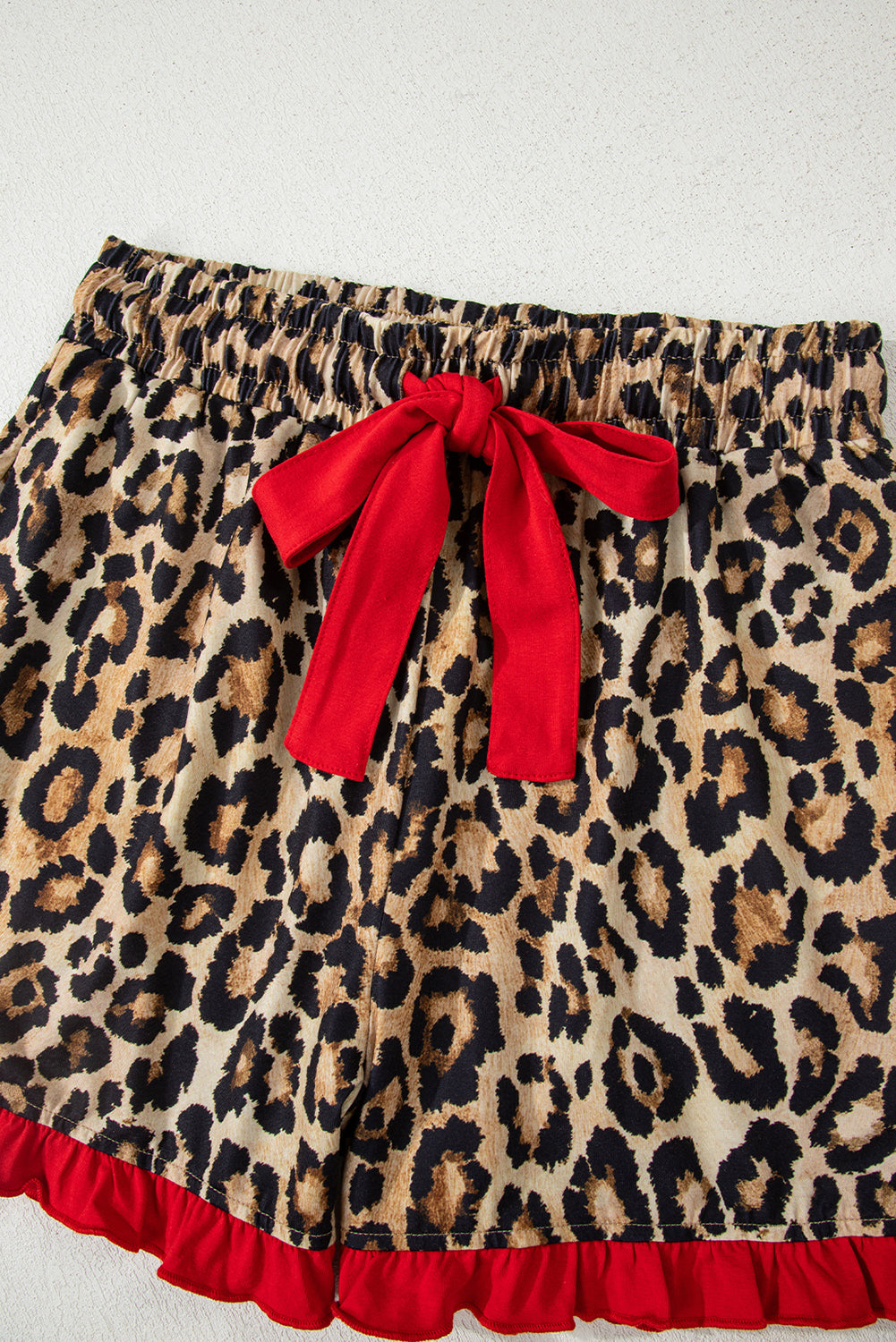 Conjunto de pijama de manga larga y pantalón corto con estampado de leopardo a cuadros retro en rojo de carreras y retales