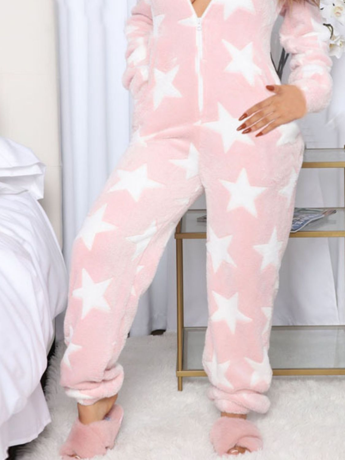 Mono largo con capucha, estampado y cremallera