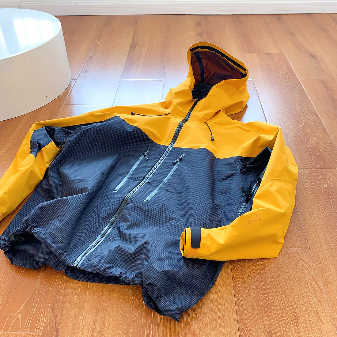 Waterproof Full Pressure Glue Hooded Jacket
