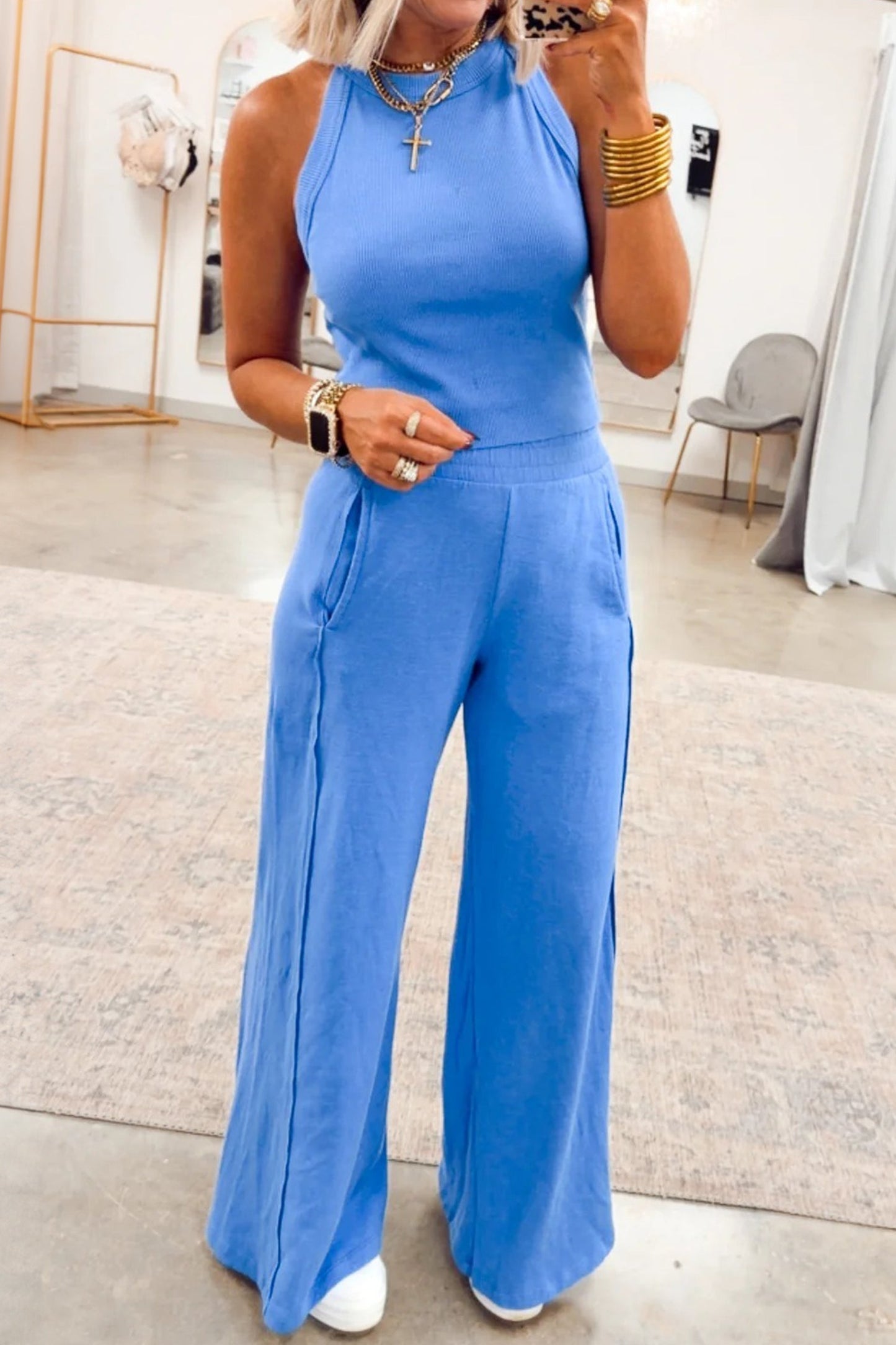 Conjunto de top sin mangas de canalé y pantalones de chándal de color rosa palo