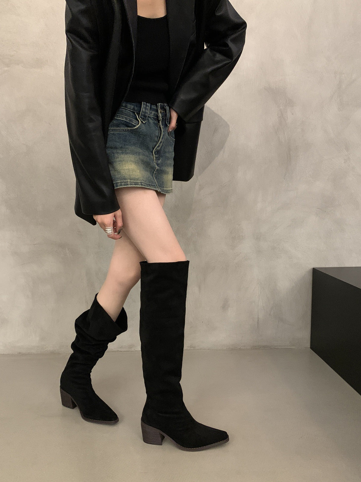 New Velvet-lined Pointed-toe Knee-high Equestrian Boots