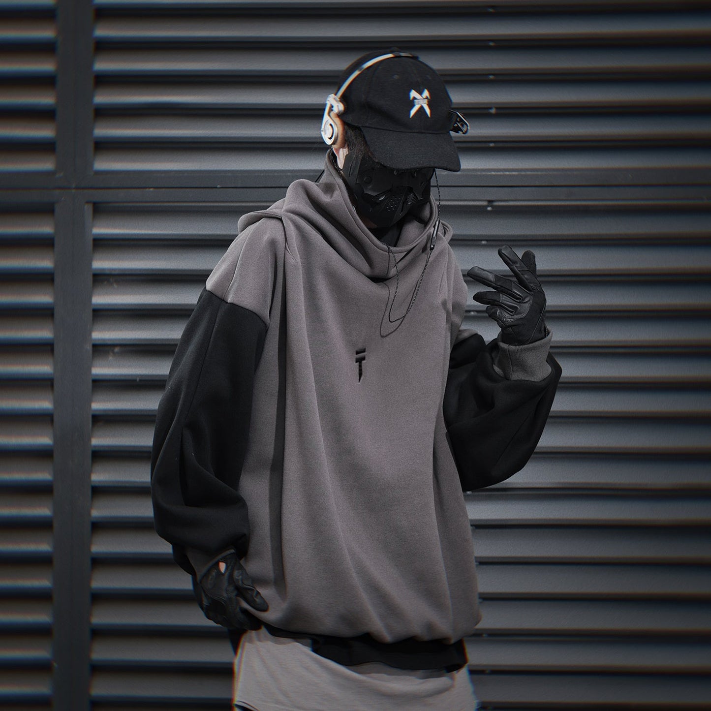 Sudadera con capucha T-Tech gris HiH51
