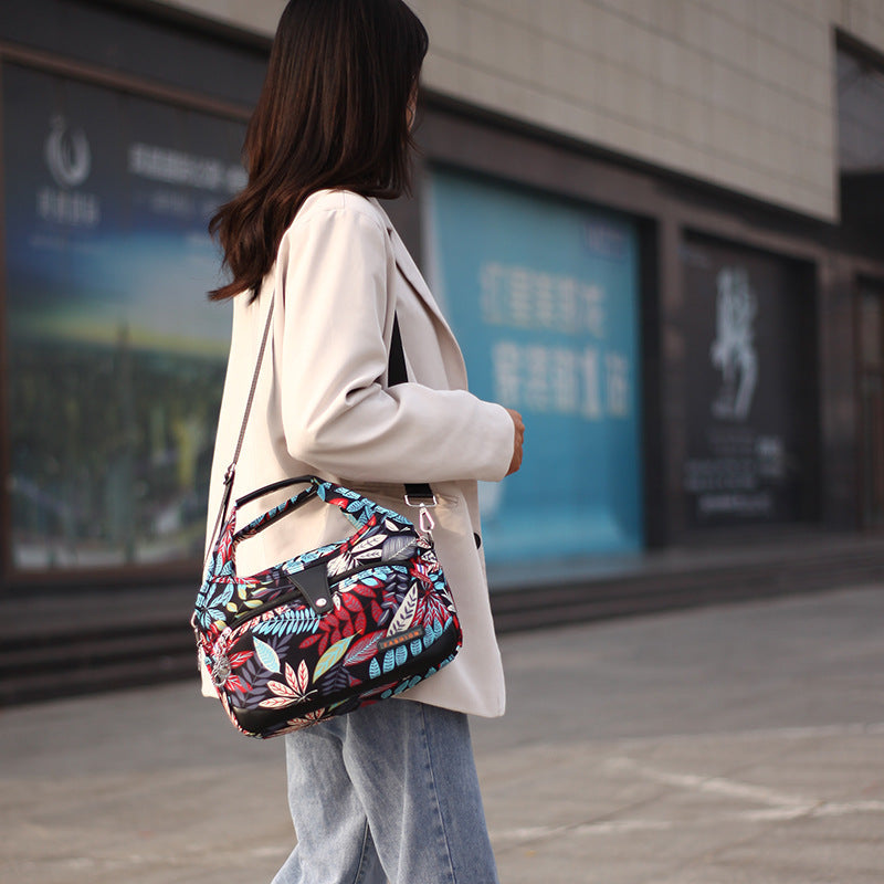 Large Capacity Oxford Cloth Messenger Bag