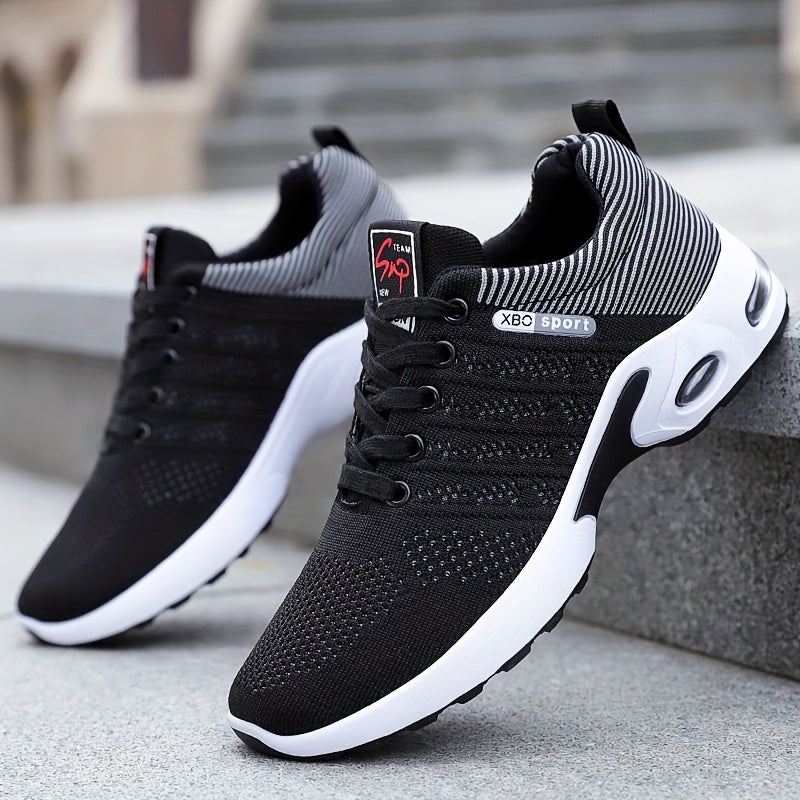 Zapatillas deportivas ligeras azules, blancas y rojas para aventuras