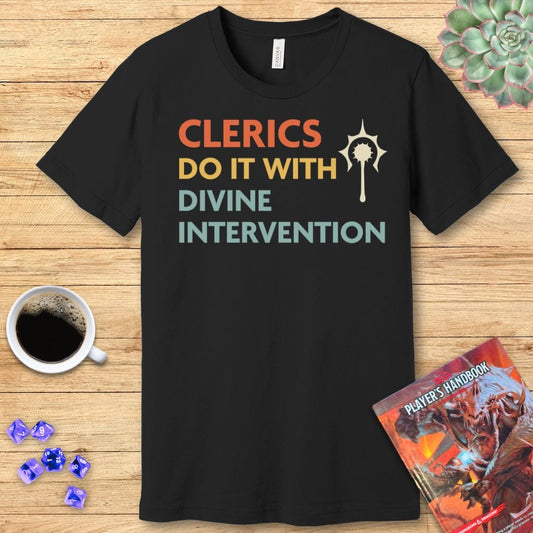 Camiseta: Los Clérigos de DnD lo Hacen con Intervención Divina