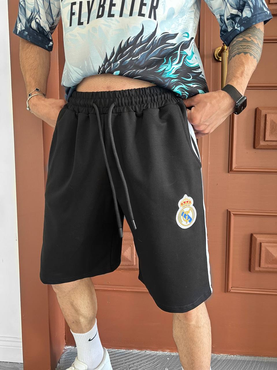 Conjunto de polo y pantalones cortos Dragon Fury para hombre – Ropa urbana con estilo fantasía y dragones que escupen fuego