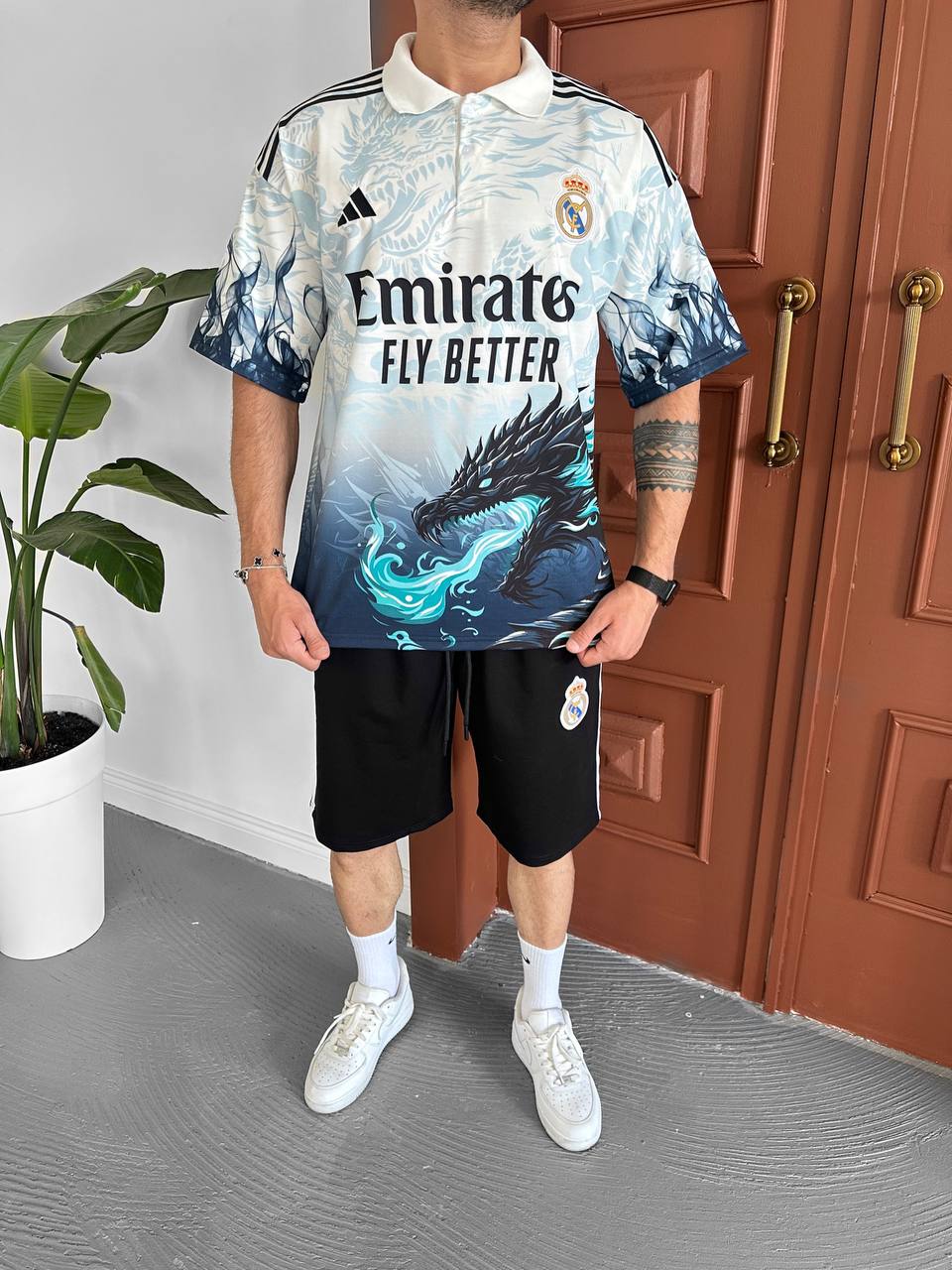 Conjunto de polo y pantalones cortos Dragon Fury para hombre – Ropa urbana con estilo fantasía y dragones que escupen fuego