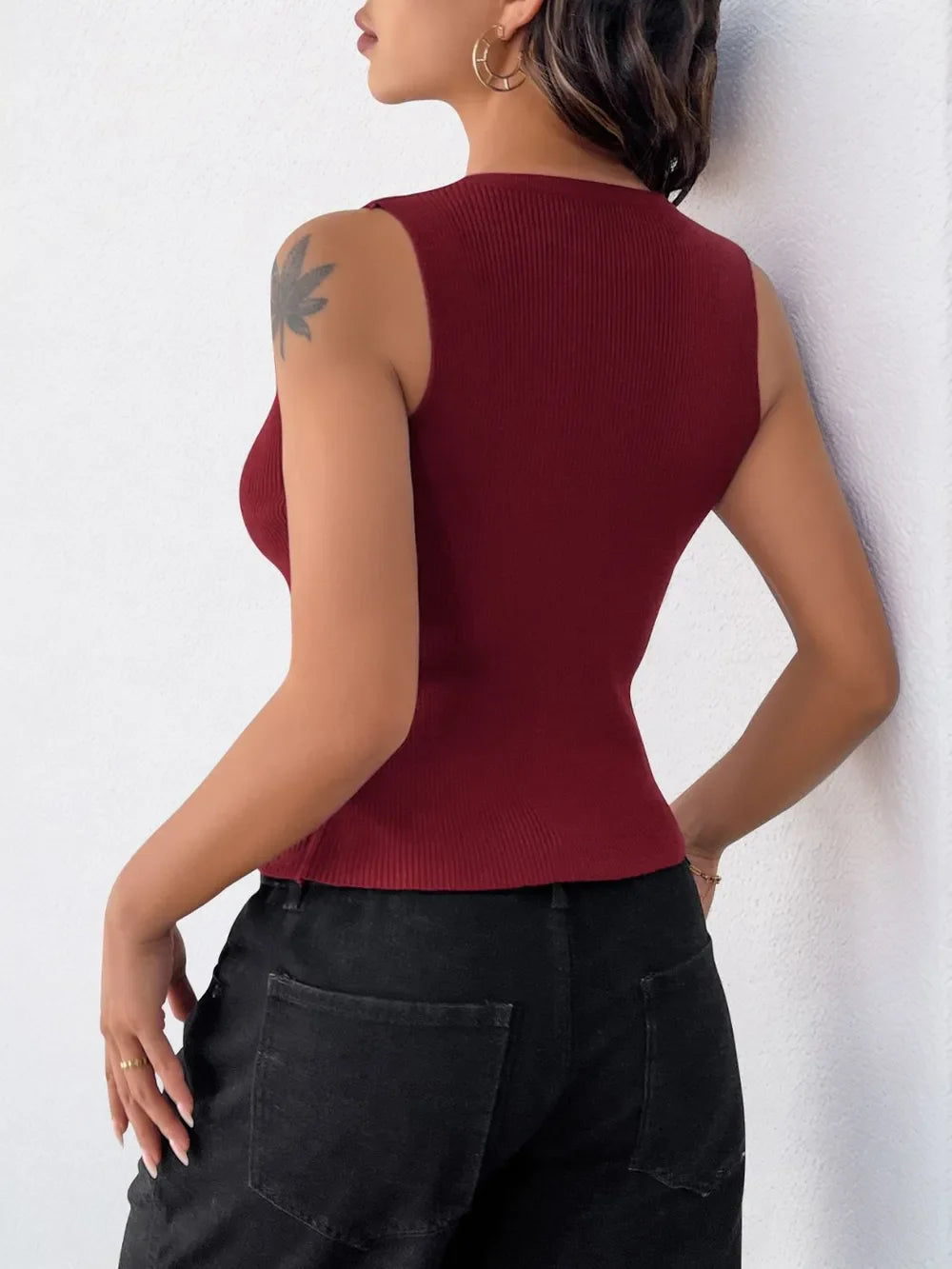Ribbed Knot Button Cropped Tank