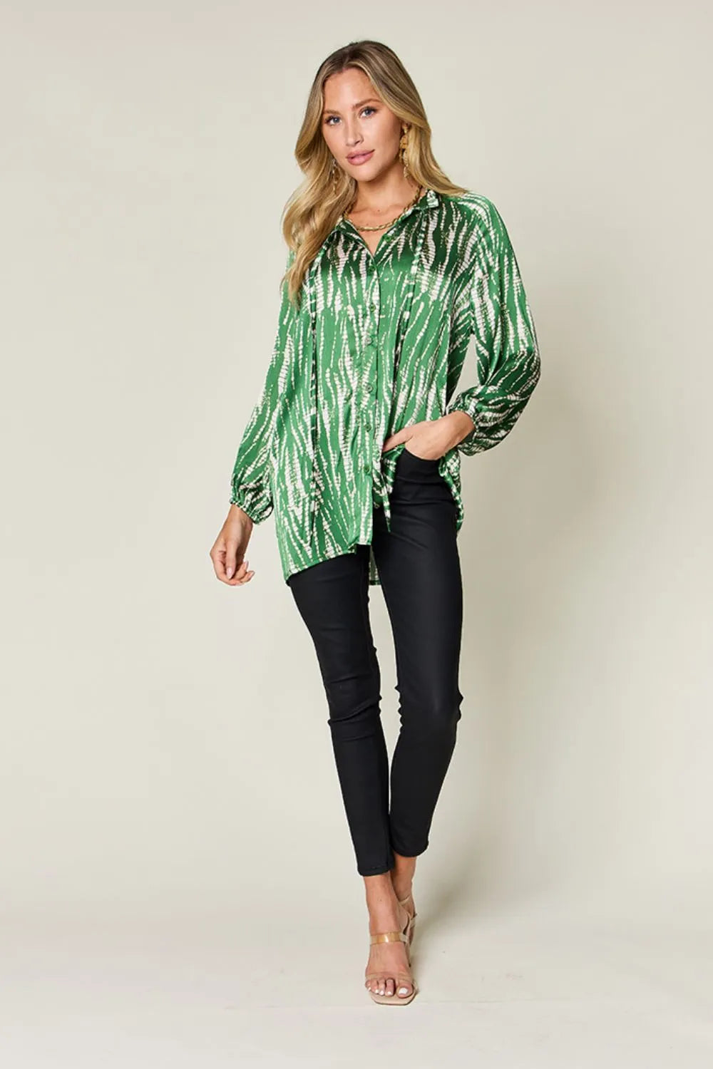 Camisa abotonada de manga larga estampada Full Size Double Take