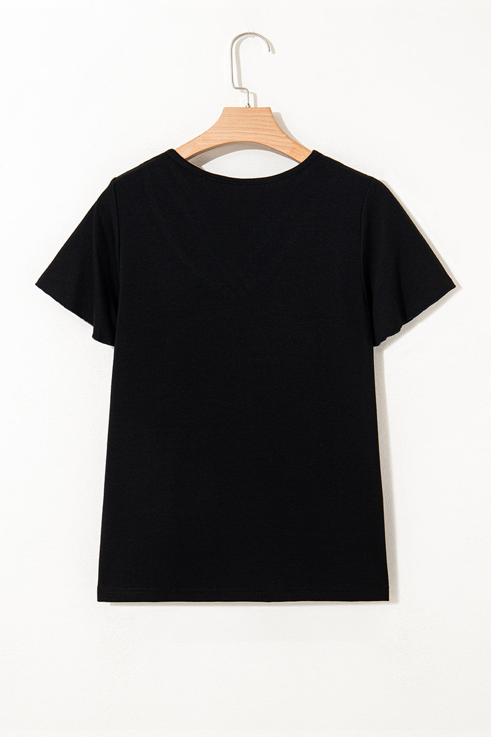 Camiseta Negra con Escote Cruzado en V y Manga de Mariposa