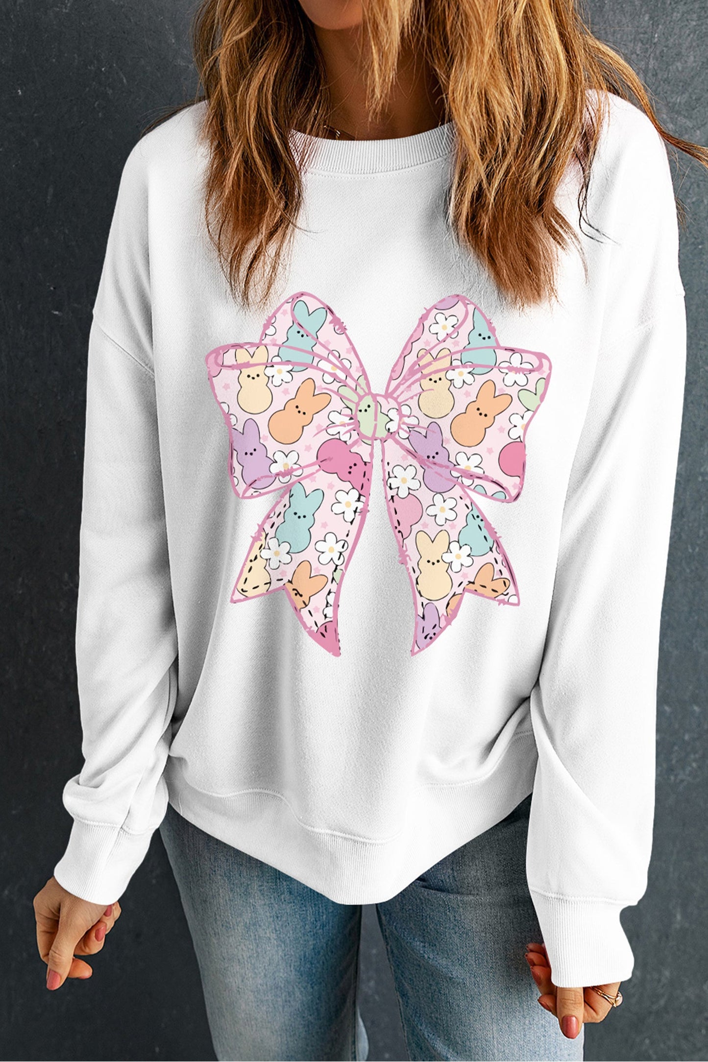 Sudadera casual blanca con estampado de lazo de conejito de Pascua