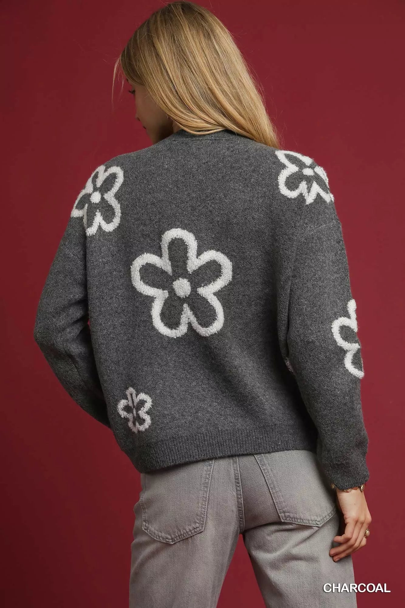 Suéter Umgee de cuello redondo con detalles florales