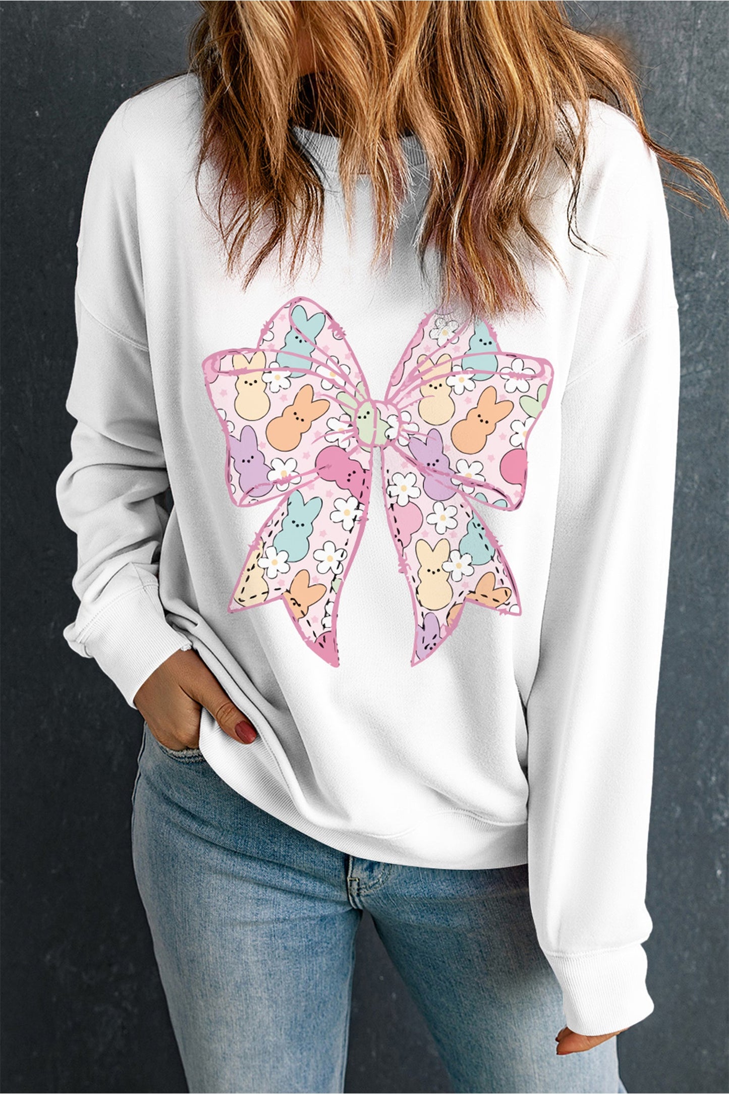 Sudadera casual blanca con estampado de lazo de conejito de Pascua