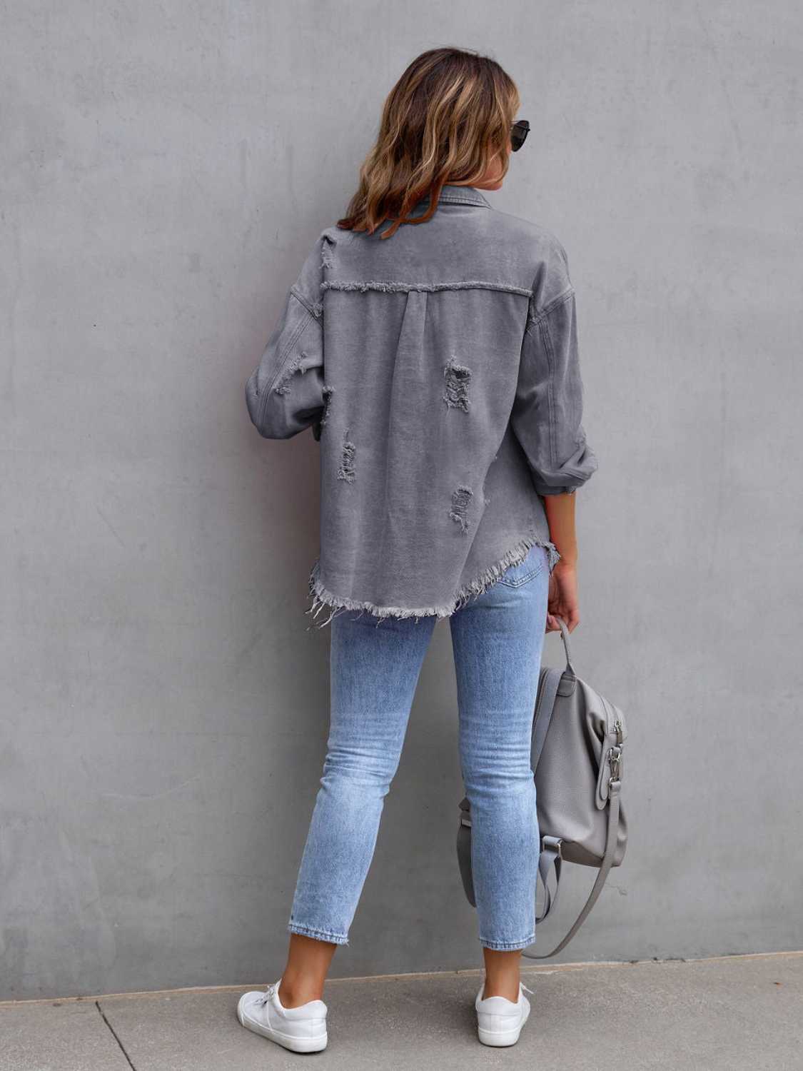 Chaqueta de mezclilla oversize con efecto desgastado