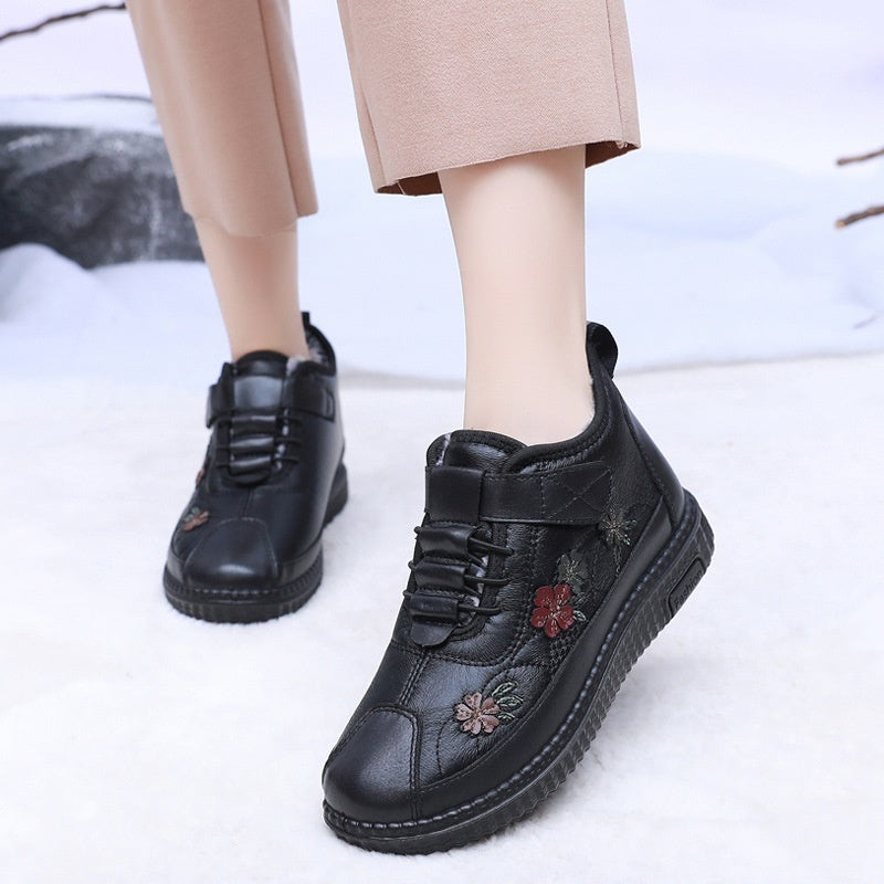 Women's Old Beijing Fleece-Lined Embroidered Flats