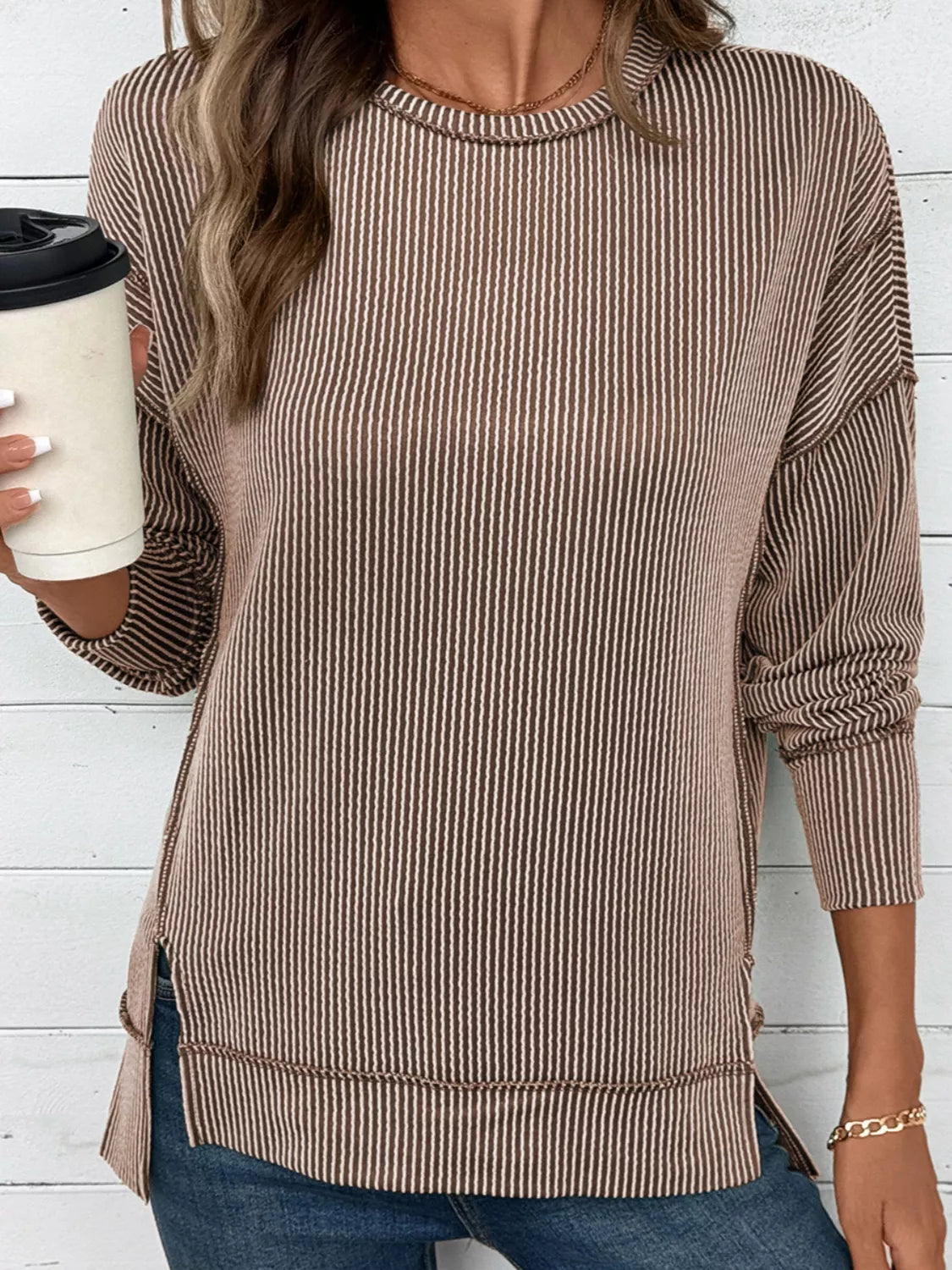 Sudadera de cuello redondo con aberturas laterales