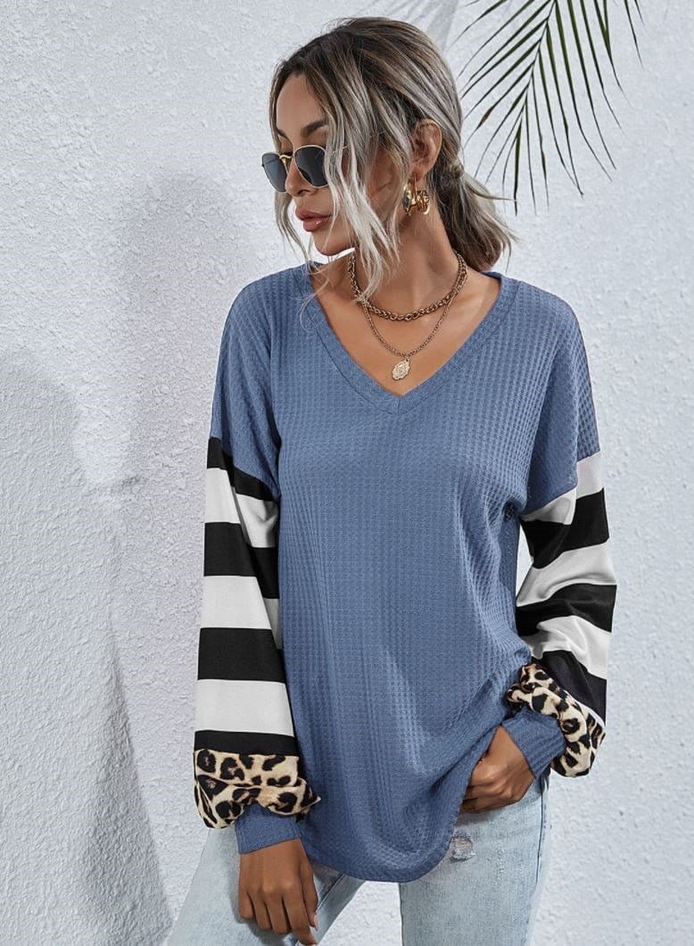Suéter a contraste con estampado de rayas y leopardo
