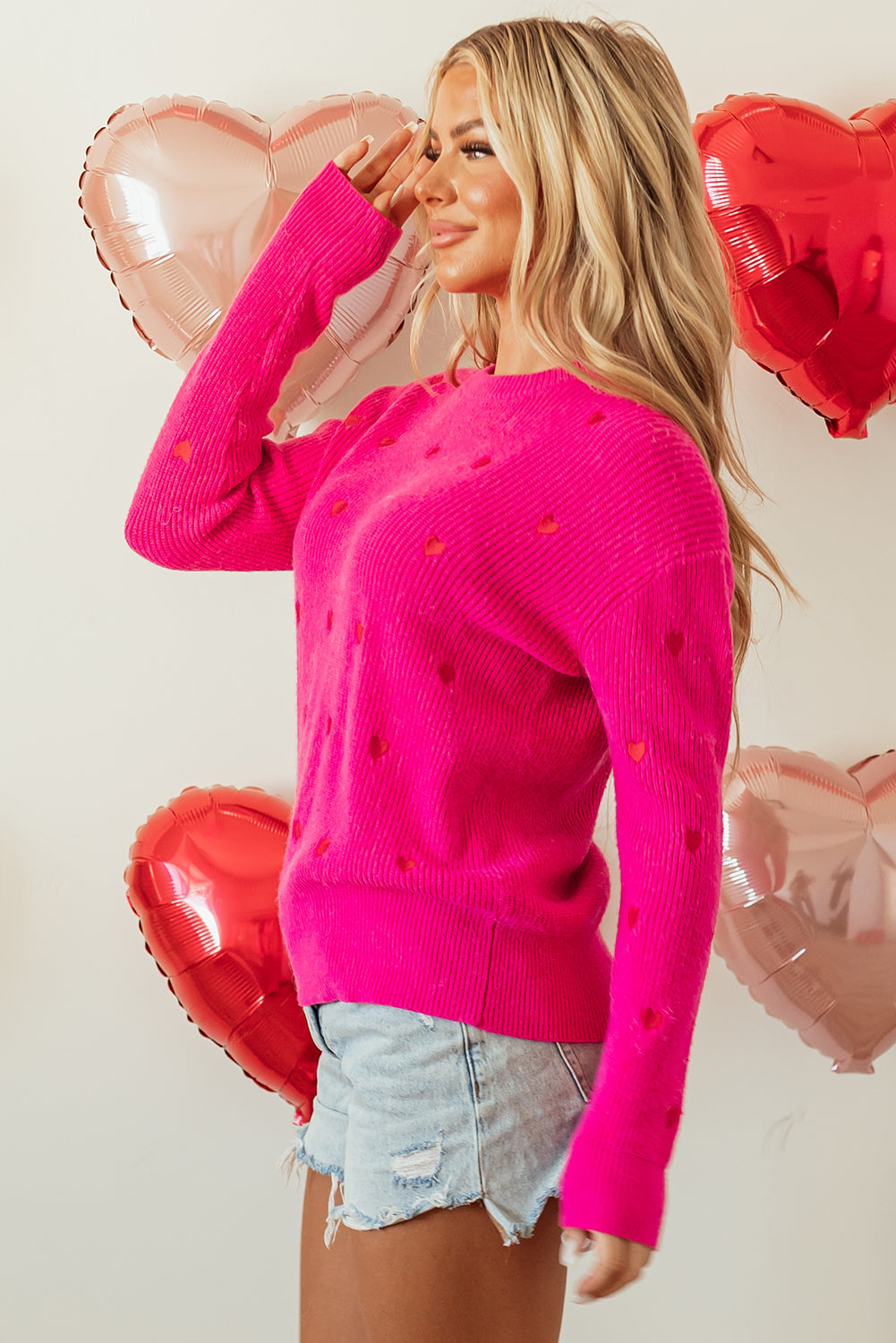 Suéter Rosa de Punto de Hombro Caído y Cuello Redondo con Forma de Corazón