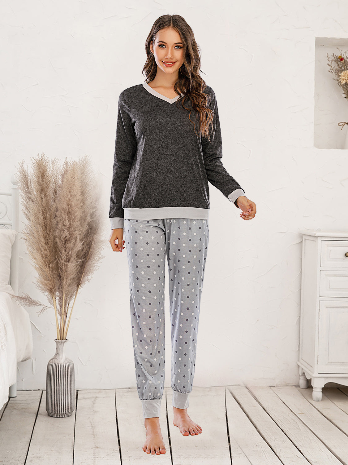 Conjunto de top de manga larga y pantalones de lunares
