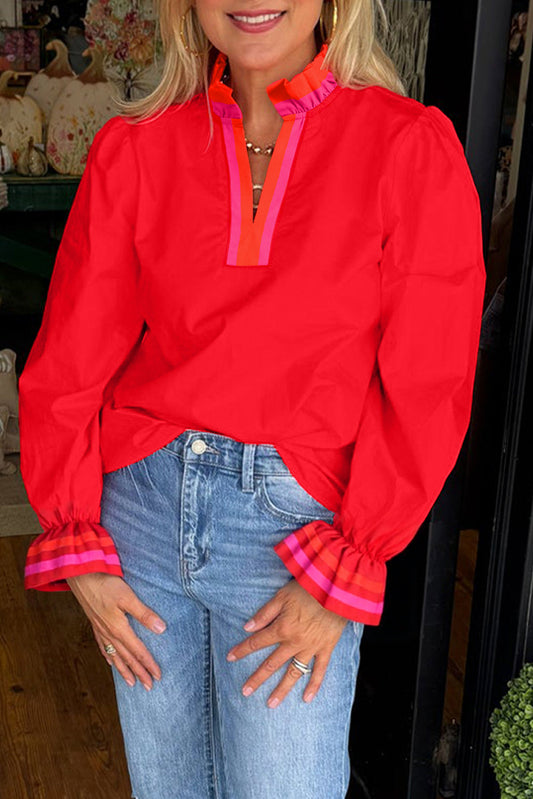 Blusa de manga larga con cuello dividido, volante y ribete de rayas rojo fuego