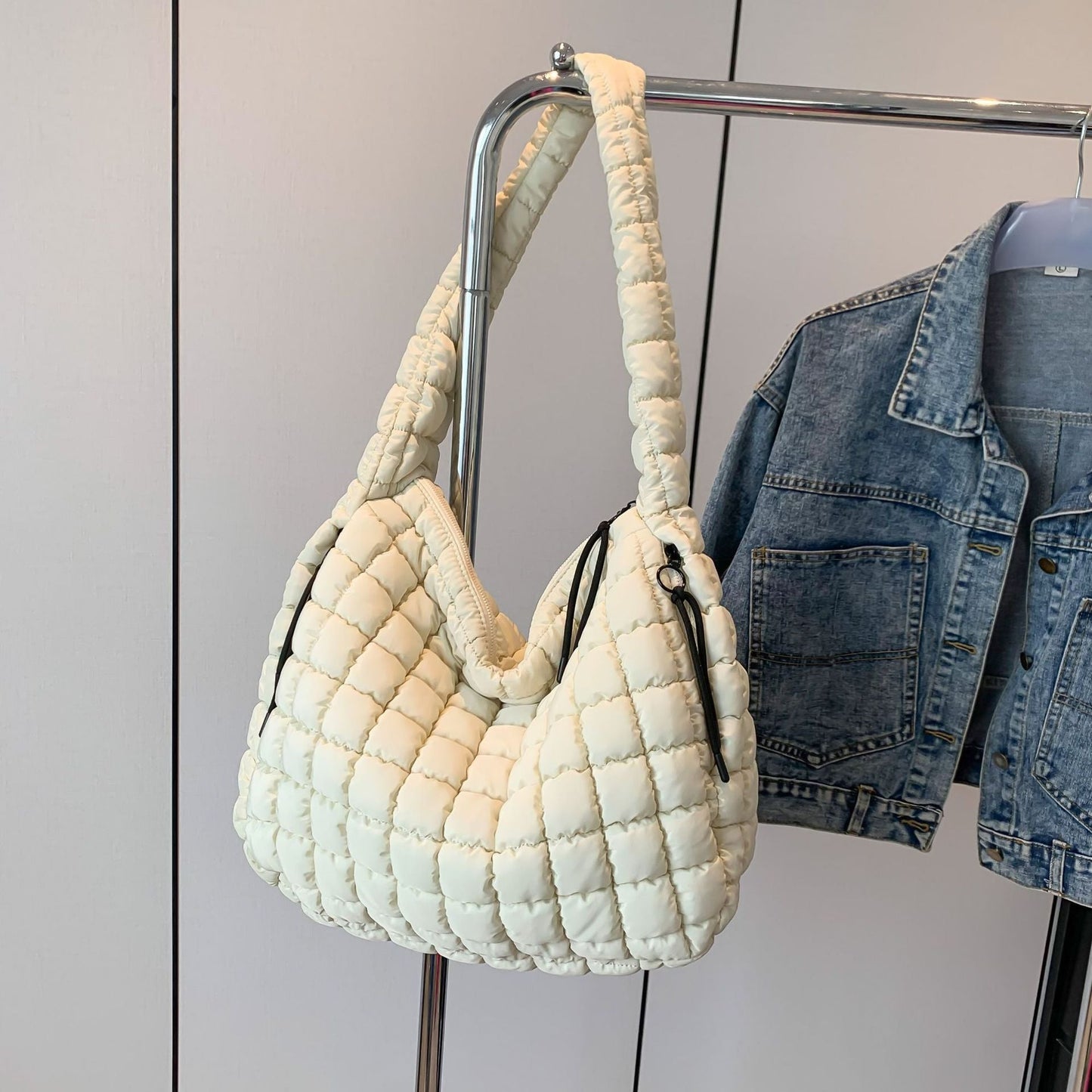 Women's Quilted Cloud Travel Bag