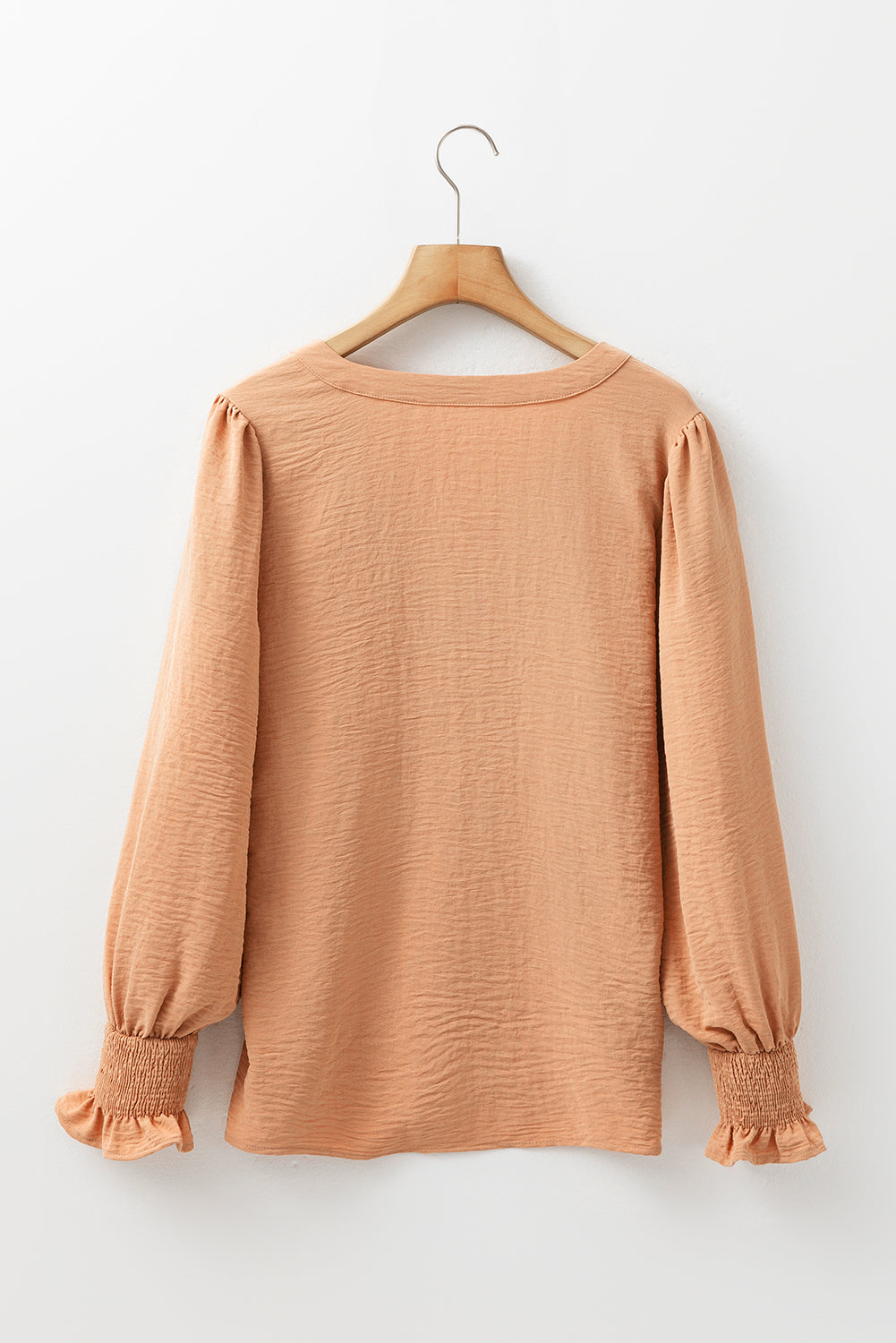 Blusa con cuello en V, muesca, puño fruncido y color liso amarillo pajizo